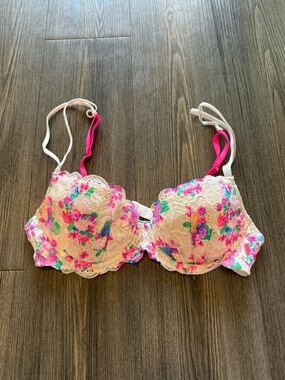 PINK Victoria’s Secret Lace Floral Bra